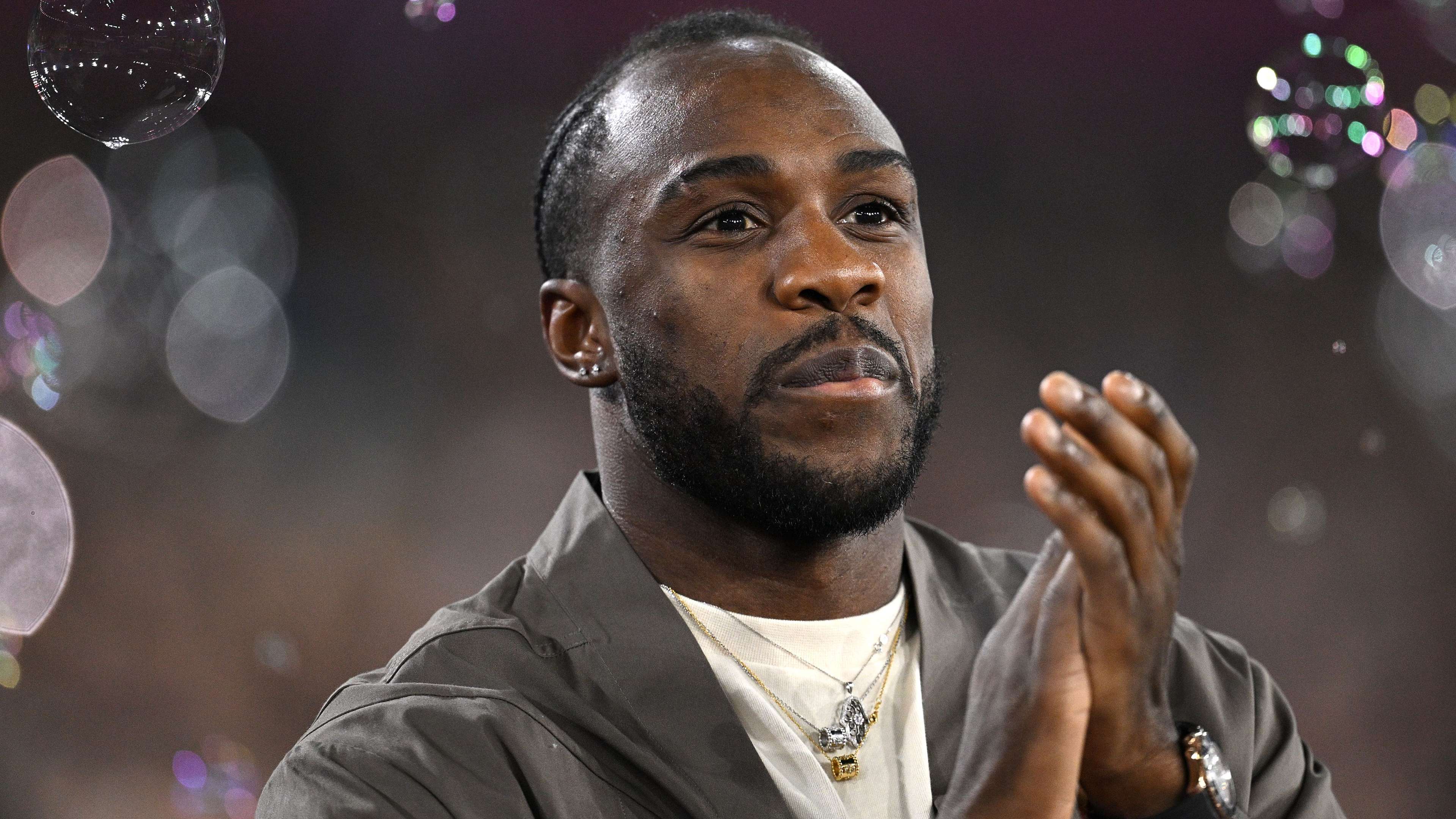 收入数百万 收入数百万