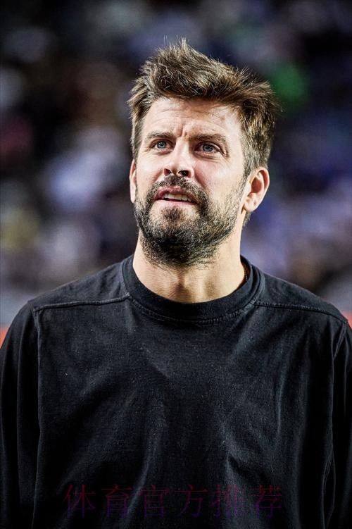 皮克:巴斯克斯的点球不该判 他主动伸脚去找接触 皮克:巴斯克斯的点球不该判 他主动伸脚去找接触